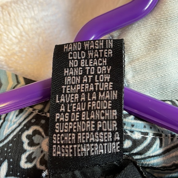 NWOT womens chapter one brand long sleeve blouse. Size small. Sheer fabric. - Picture 5 of 5